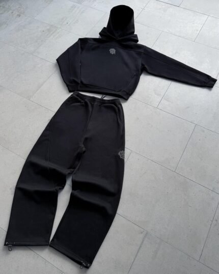 A Mertra Tracksuit - Black - Mertra